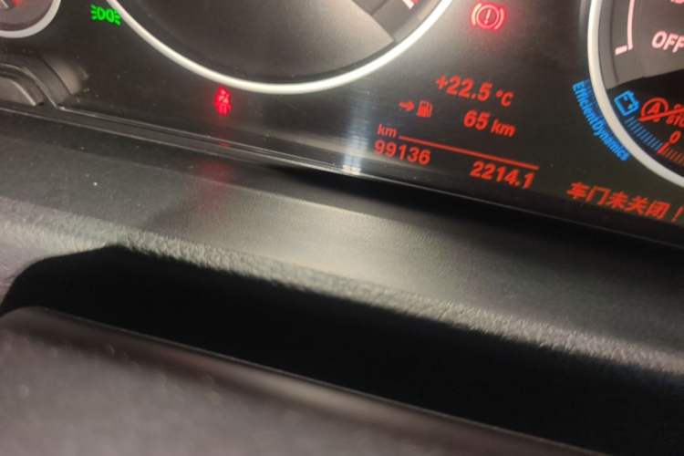 Used BMW 3 Series 2017 320Li M Sport Edition Odometer Close Up