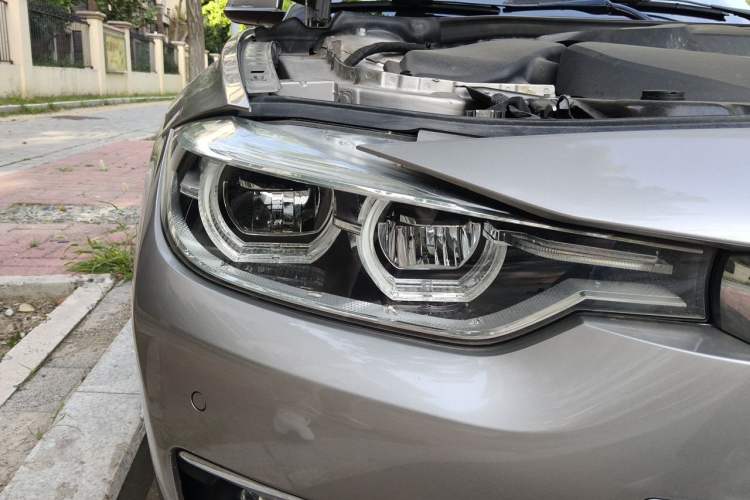 Used BMW 3 Series 2017 320Li Fashion Model Right Front Headlight