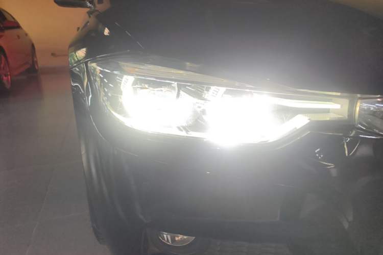 Used BMW 3 Series 2017 320Li M Sport Edition Right Front Headlight