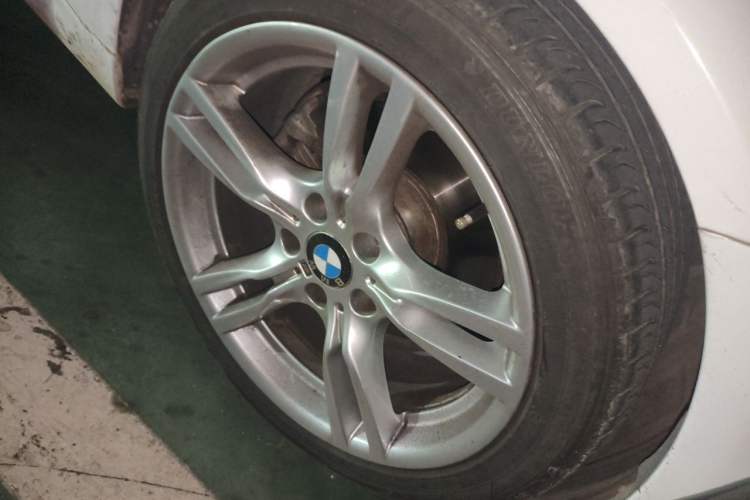 Used BMW 3 Series 2017 320Li M Sport Edition Right Front Wheel Hub