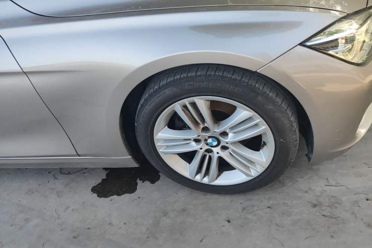 Used BMW 3 Series 2017 320Li Fashion Model Right Front Wheel Hub