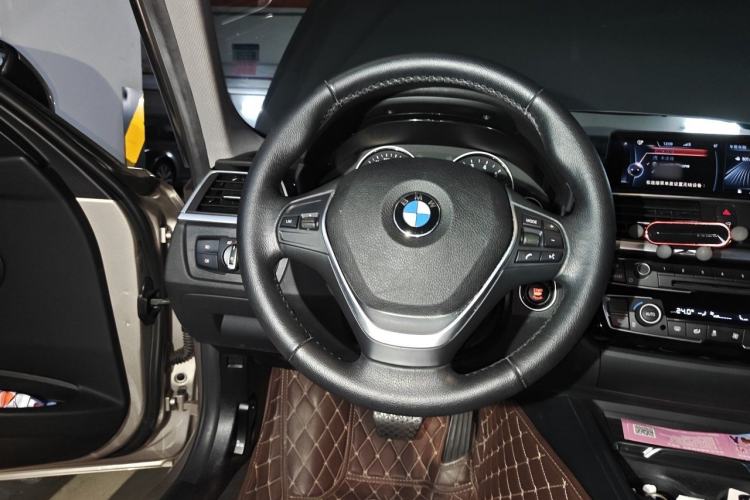 Used BMW 3 Series 2017 320Li Fashion Model Steering Wheel
