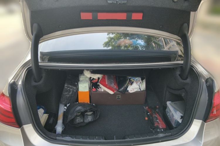 Used BMW 3 Series 2017 320Li Fashion Model Trunk