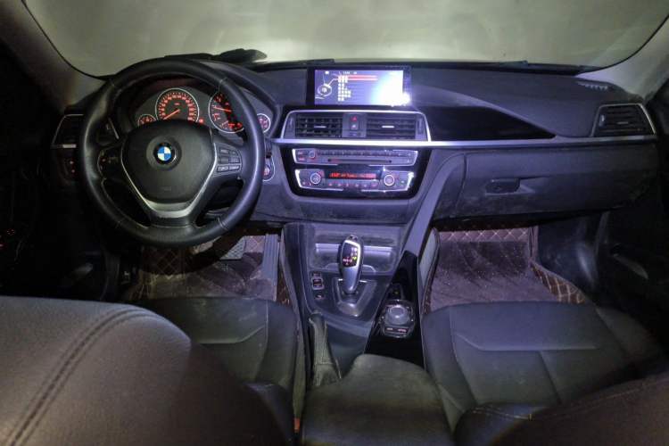 Used BMW 3 Series 2017 320Li Fashion Model Center Console