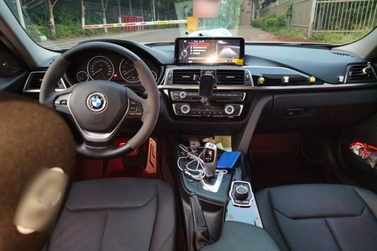 Used BMW 3 Series 2017 320Li Fashion Model Center Console