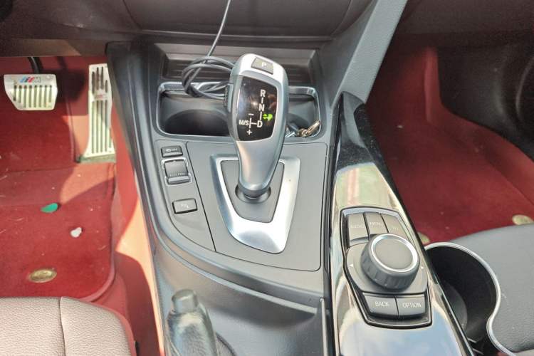 Used BMW 3 Series 2017 320Li Fashion Model Gear Lever