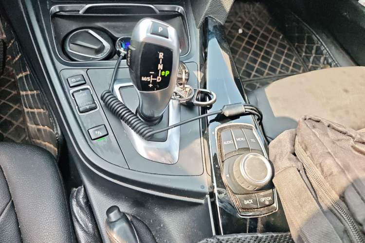 Used BMW 3 Series 2017 320Li Fashion Model Gear Lever
