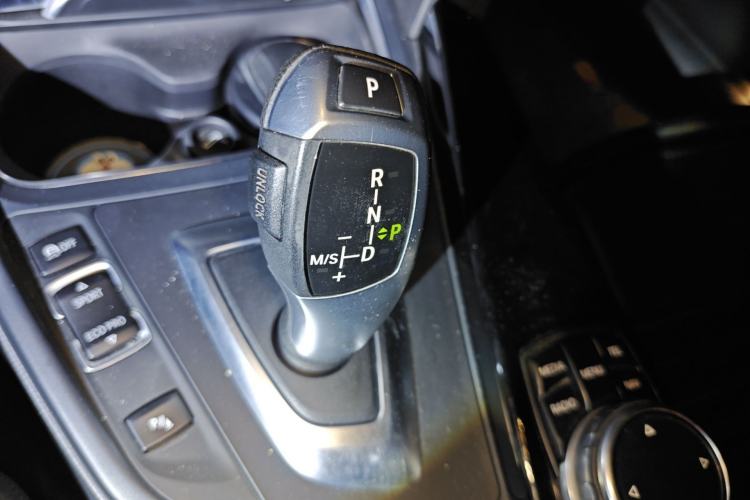 Used BMW 3 Series 2017 320Li Fashion Model Gear Lever