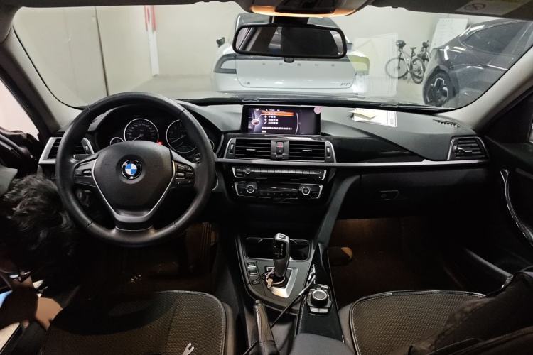 Used BMW 3 Series 2017 320Li Fashion Model Interior 2