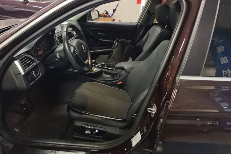 Used BMW 3 Series 2017 320Li Fashion Model Interior 3