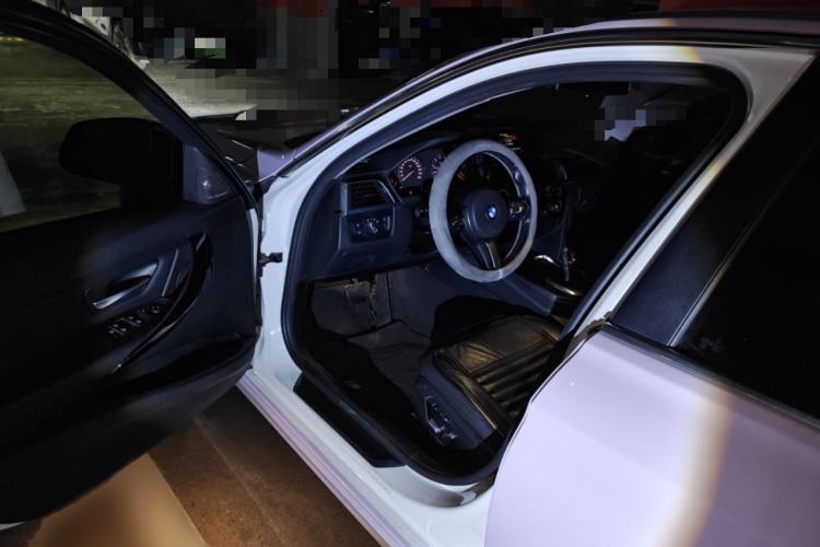 Used BMW 3 Series 2017 320Li Fashion Model Interior 3