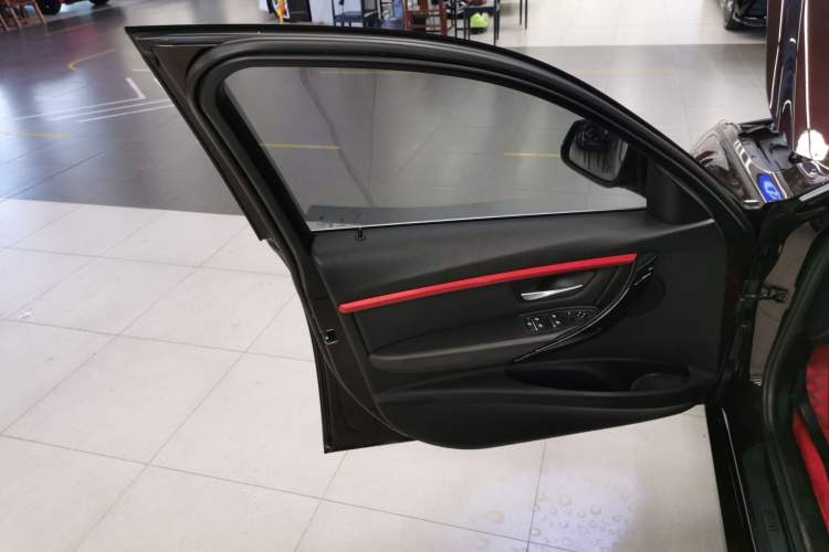 Used BMW 3 Series 2017 320Li Fashion Model Left Front Door Interior