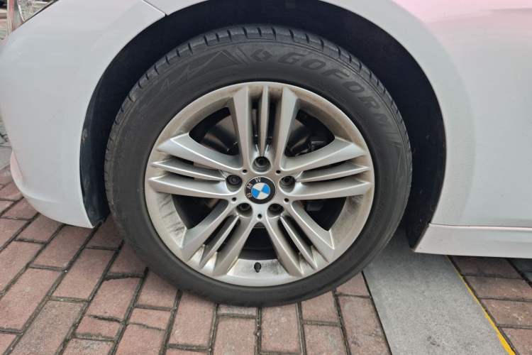 Used BMW 3 Series 2017 320Li Fashion Model Left Front Wheel Hub