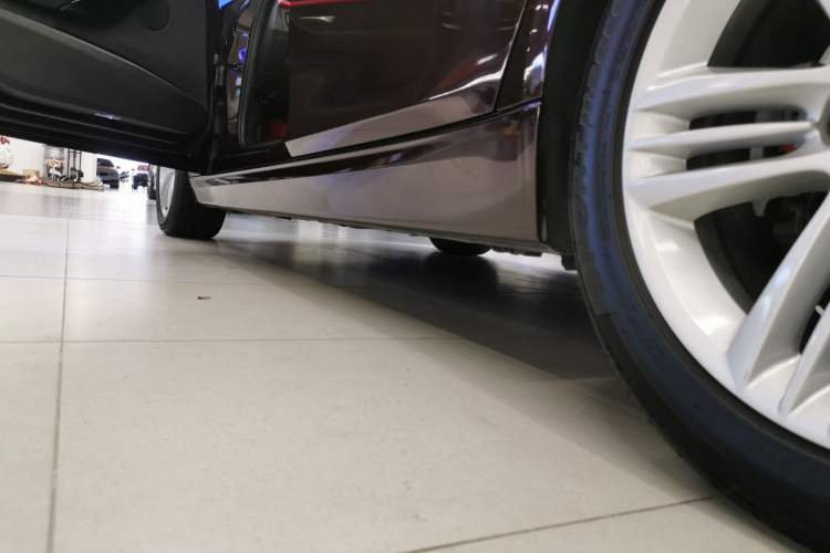 Used BMW 3 Series 2017 320Li Fashion Model Left Side Sill