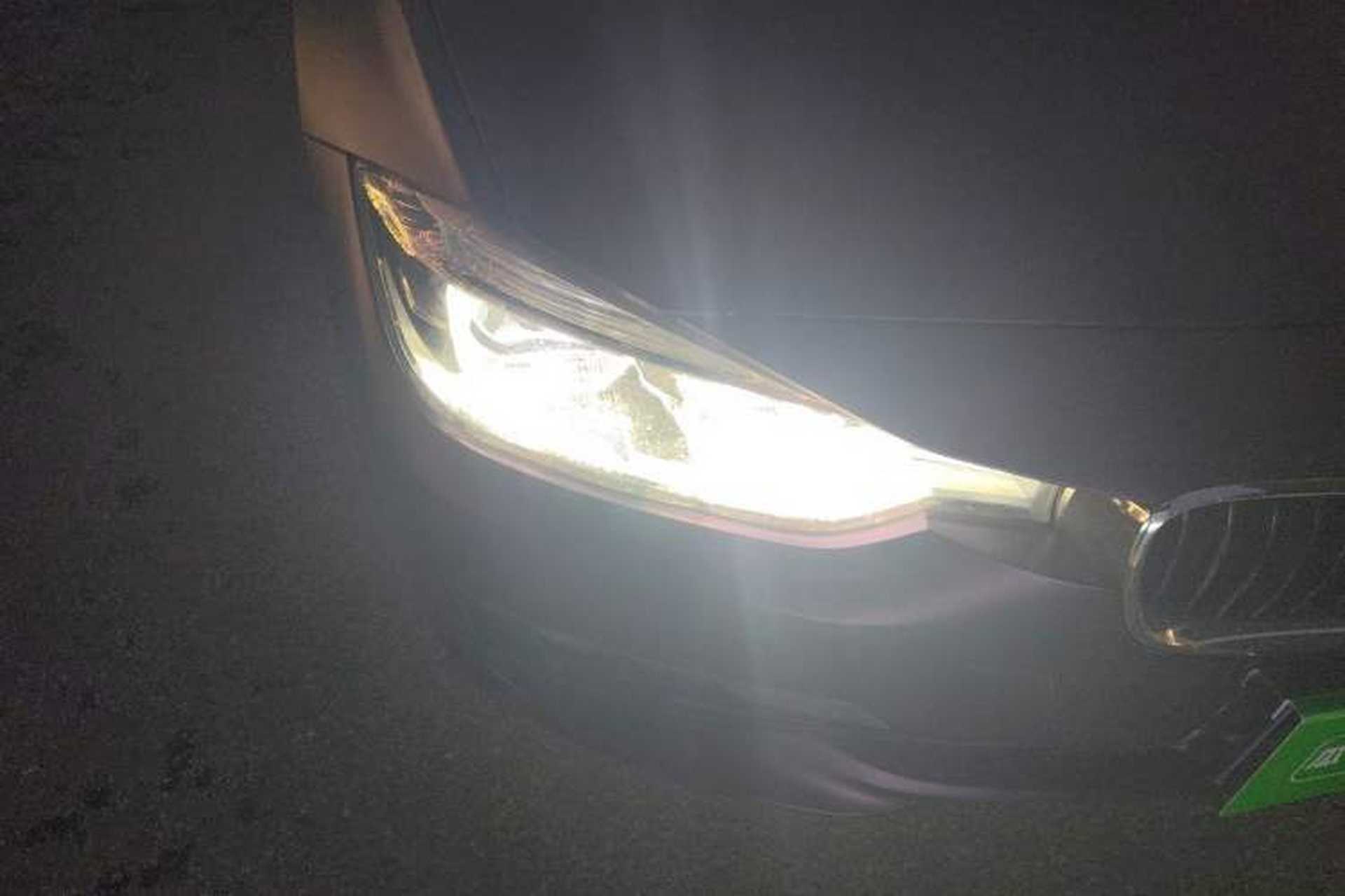 Used BMW 3 Series 2017 320Li Fashion Model Right Front Headlight