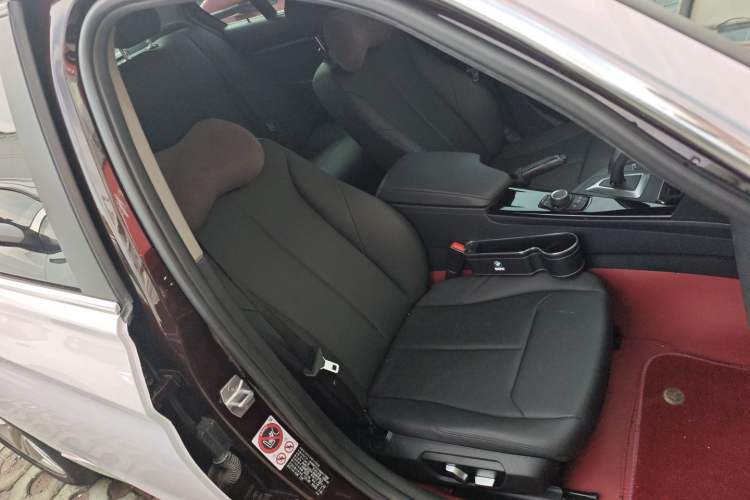 Used BMW 3 Series 2017 320Li Fashion Model Right Front Seat