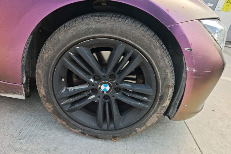 Used BMW 3 Series 2017 320Li Fashion Model Right Front Wheel Hub