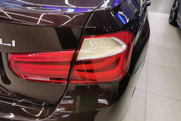 Used BMW 3 Series 2017 320Li Fashion Model Right Rear Taillight