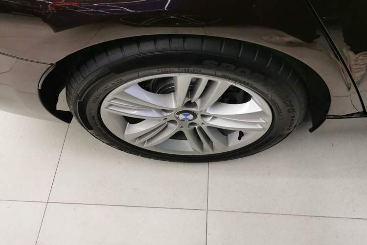 Used BMW 3 Series 2017 320Li Fashion Model Right Rear Wheel Hub