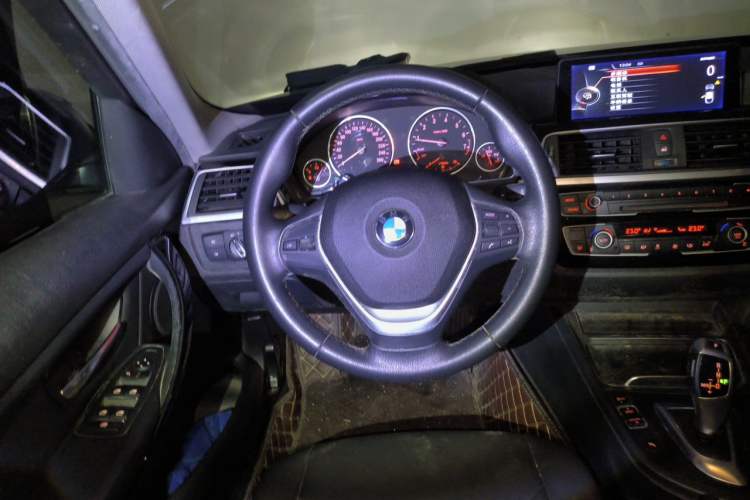 Used BMW 3 Series 2017 320Li Fashion Model Steering Wheel