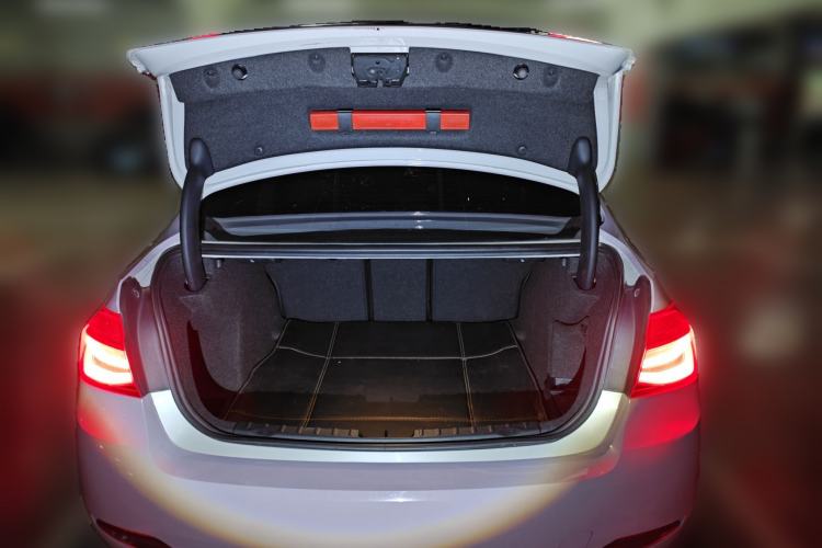 Used BMW 3 Series 2017 320Li Fashion Model Trunk