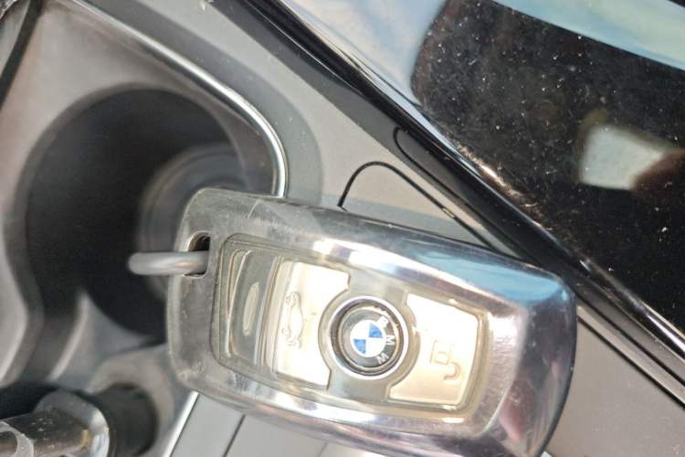Used BMW 3 Series 2017 320Li Fashion Model Vehicle Key