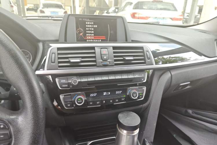 Used BMW 3 Series 2017 320Li Fashion Model Audio And AC Panel