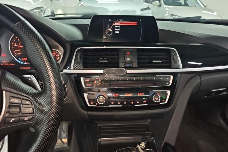Used BMW 3 Series 2017 320Li M Sport Edition Audio And AC Panel