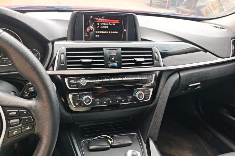 Used BMW 3 Series 2017 318Li Fashion Model Audio And AC Panel