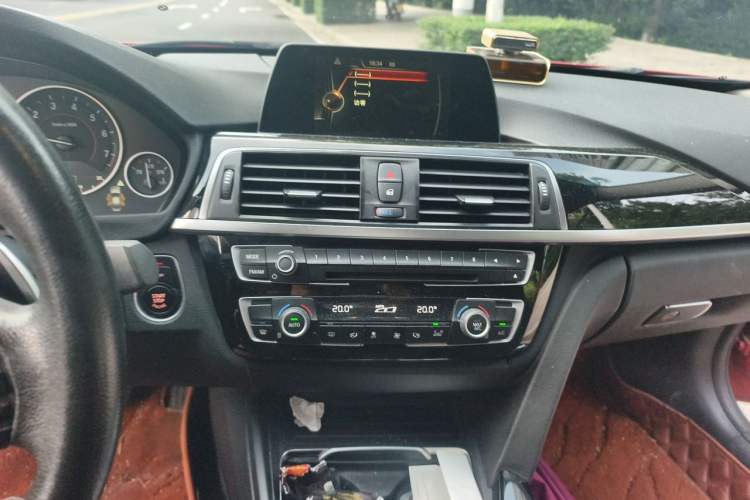 Used BMW 3 Series 2017 320Li M Sport Edition Audio And AC Panel