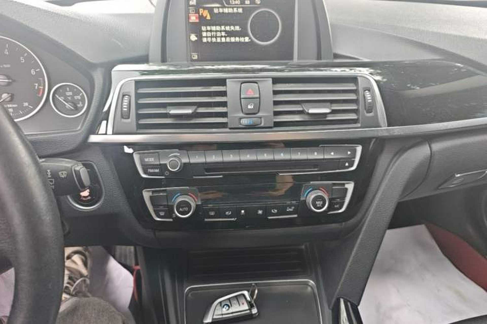 Used BMW 3 Series 2017 320Li Fashion Model Audio And AC Panel