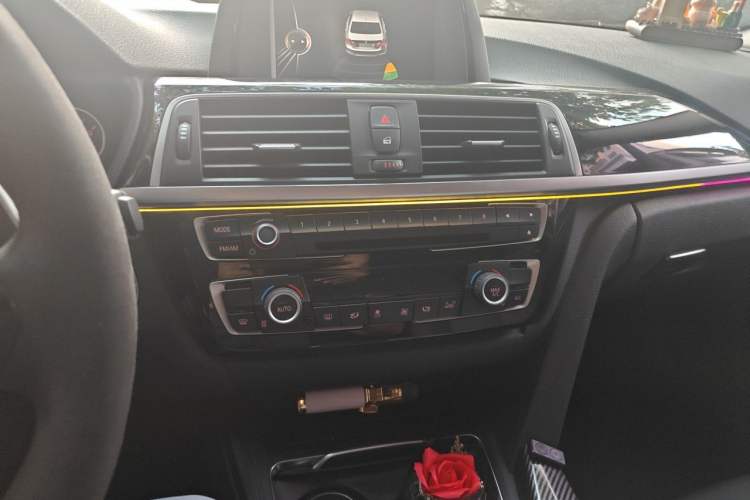Used BMW 3 Series 2017 320Li Fashion Model Audio And AC Panel
