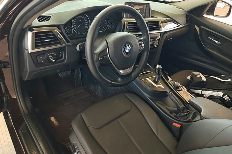 Used BMW 3 Series 2017 320Li Fashion Model Center Console