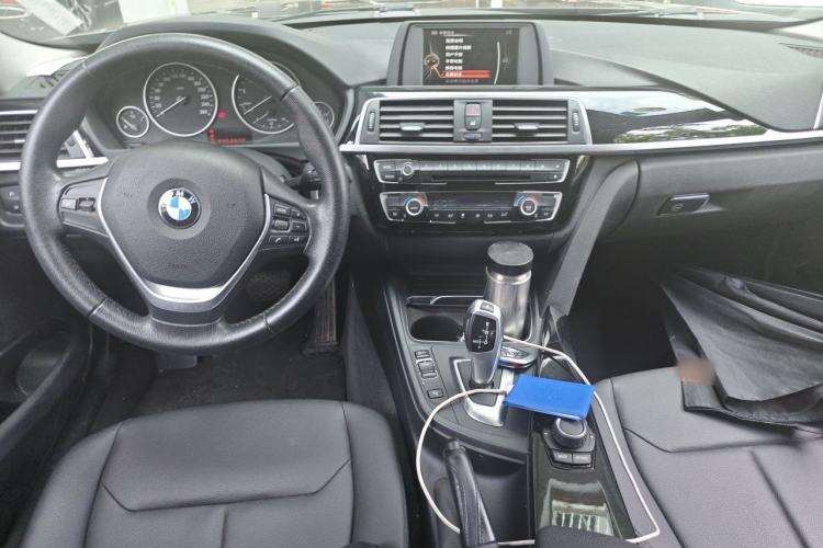 Used BMW 3 Series 2017 320Li Fashion Model Center Console