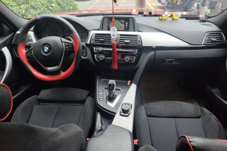 Used BMW 3 Series 2017 320i M Sport Center Console