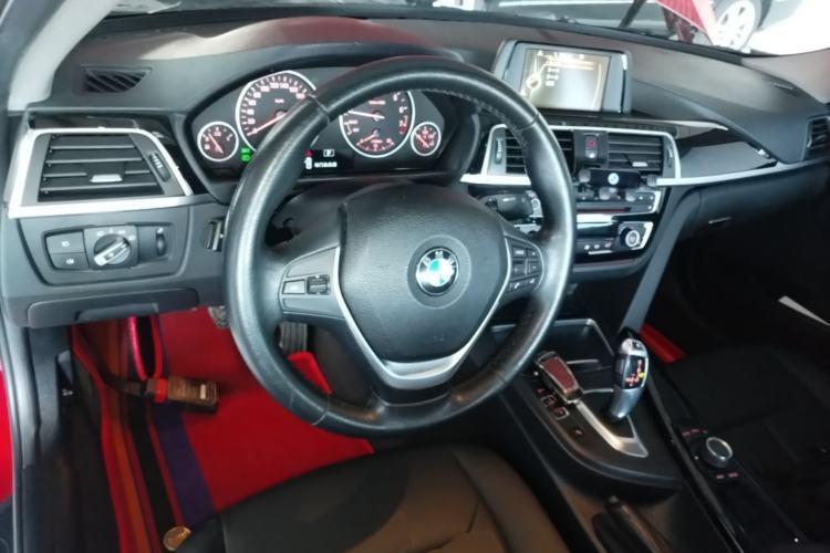 Used BMW 3 Series 2017 320Li Fashion Model Center Console