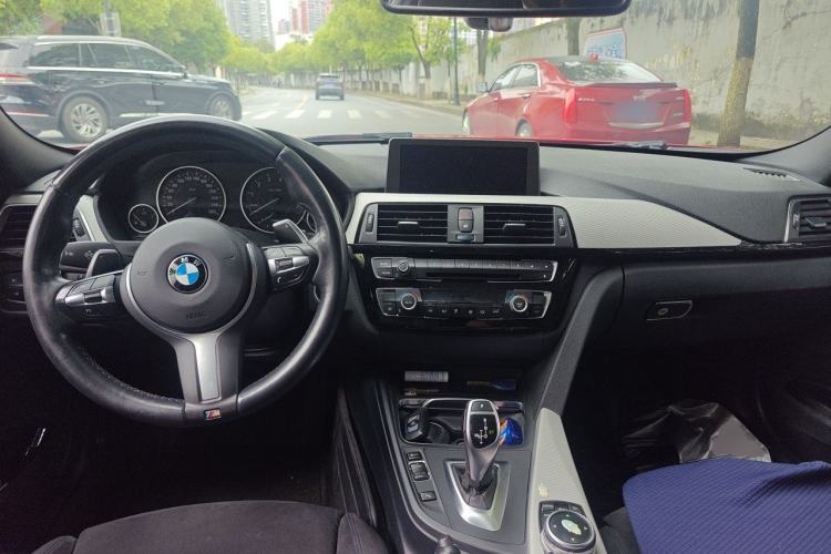 Used BMW 3 Series 2017 320i M Sport Center Console