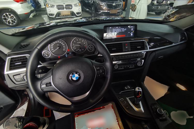 Used BMW 3 Series 2017 320Li Fashion Model Center Console