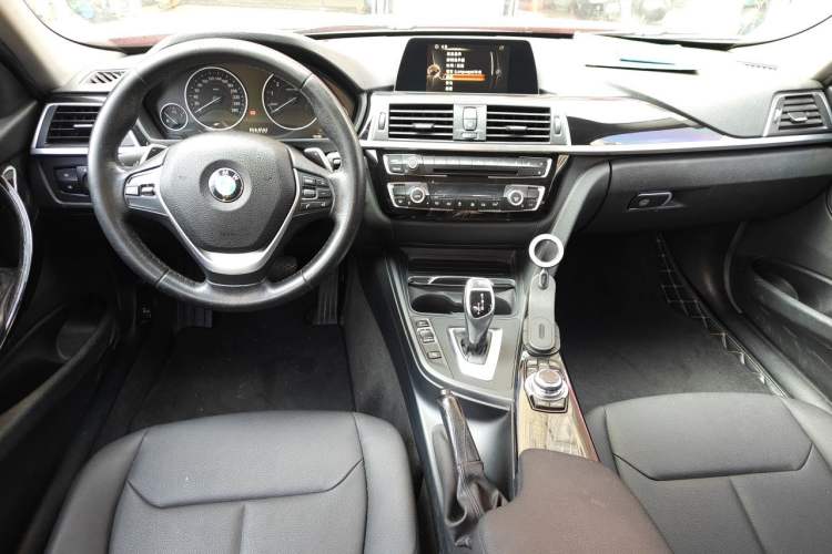 Used BMW 3 Series 2017 320Li M Sport Edition Center Console