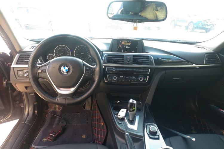 Used BMW 3 Series 2017 320Li Fashion Model Center Console