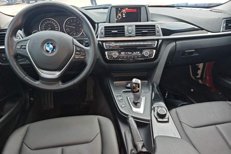 Used BMW 3 Series 2017 320Li Fashion Model Center Console