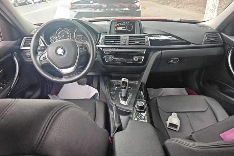 Used BMW 3 Series 2017 320Li Fashion Model Center Console