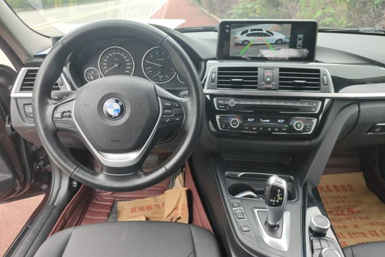Used BMW 3 Series 2017 320Li Fashion Model Center Console