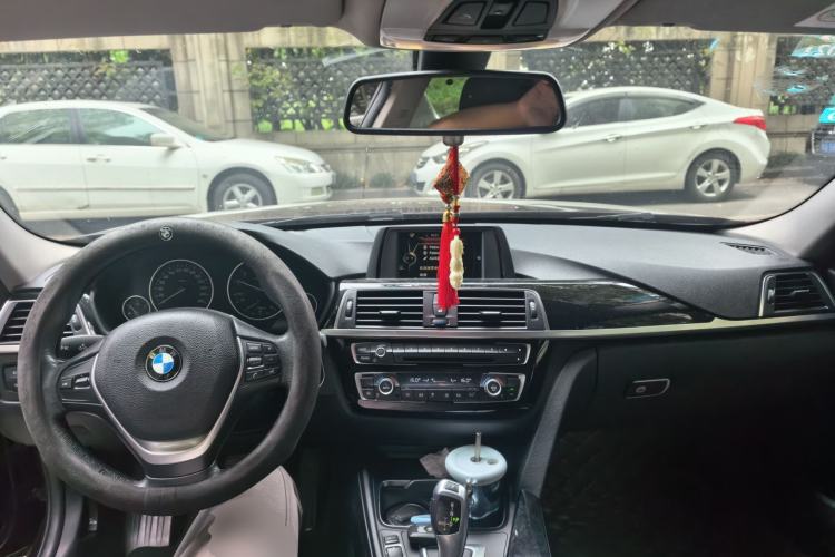 Used BMW 3 Series 2017 320Li Fashion Model Center Console