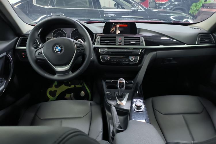 Used BMW 3 Series 2017 320Li M Sport Edition Center Console