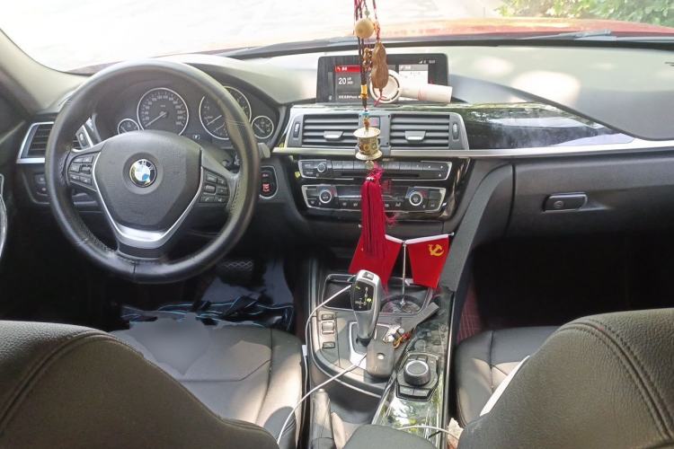 Used BMW 3 Series 2017 320Li Fashion Model Center Console