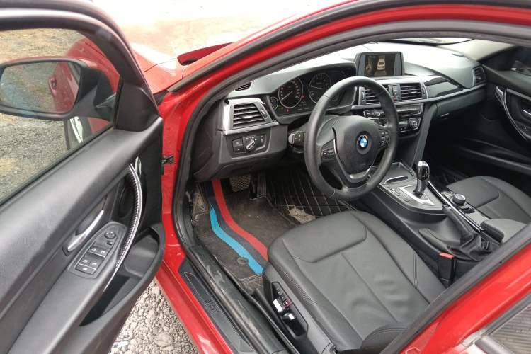 Used BMW 3 Series 2017 318i Fashion Model Driver Seat