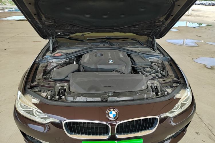 Used BMW 3 Series 2017 320Li Fashion Model Engine Bay