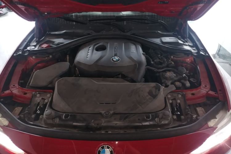 Used BMW 3 Series 2017 320Li Fashion Model Engine Bay