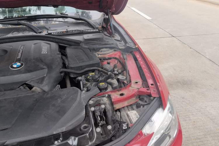 Used BMW 3 Series 2017 320i M Sport Engine Bay Left